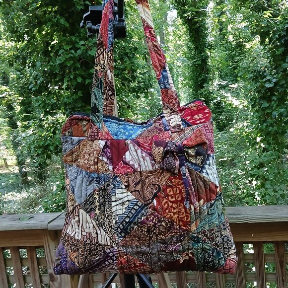 Quilted Boho Bali Patchwork Batik Handcrafted Tote with Deco Bow Zip Close NWOT - Picture 7 of 7
